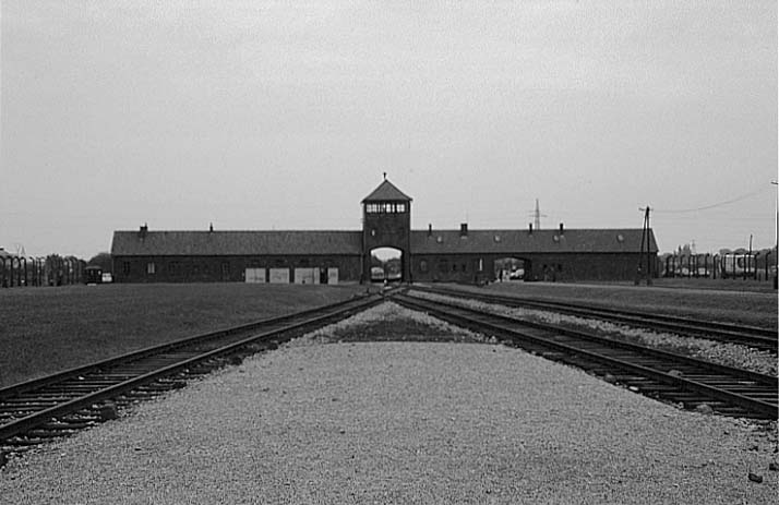 Indgangen til Auschwitz